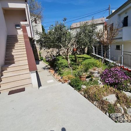 Apartmani Dami Новаля Екстер'єр фото